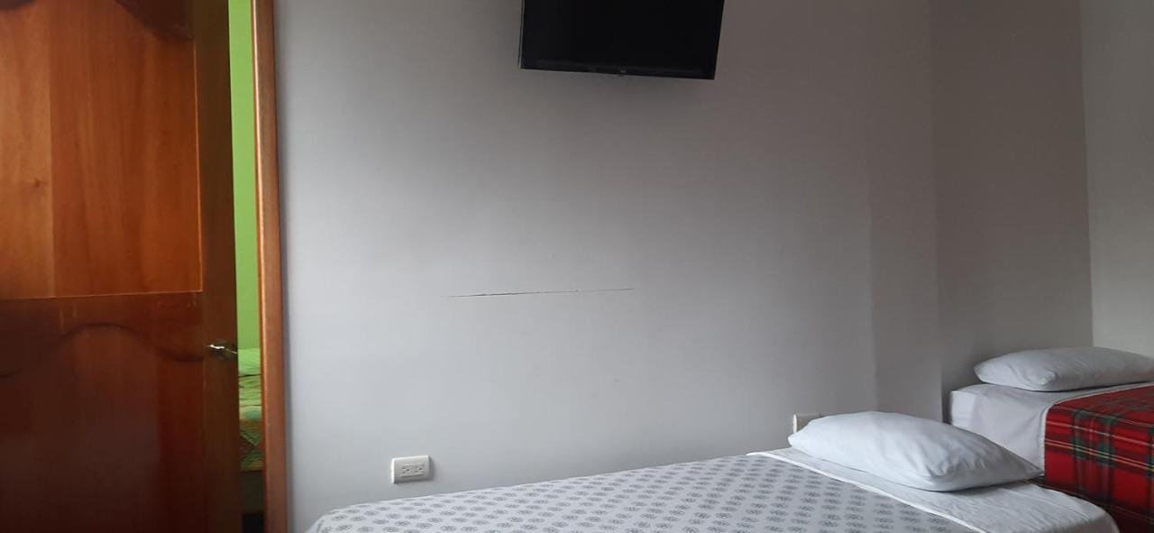 Hostal Miconia Пуерто Айора Екстериор снимка