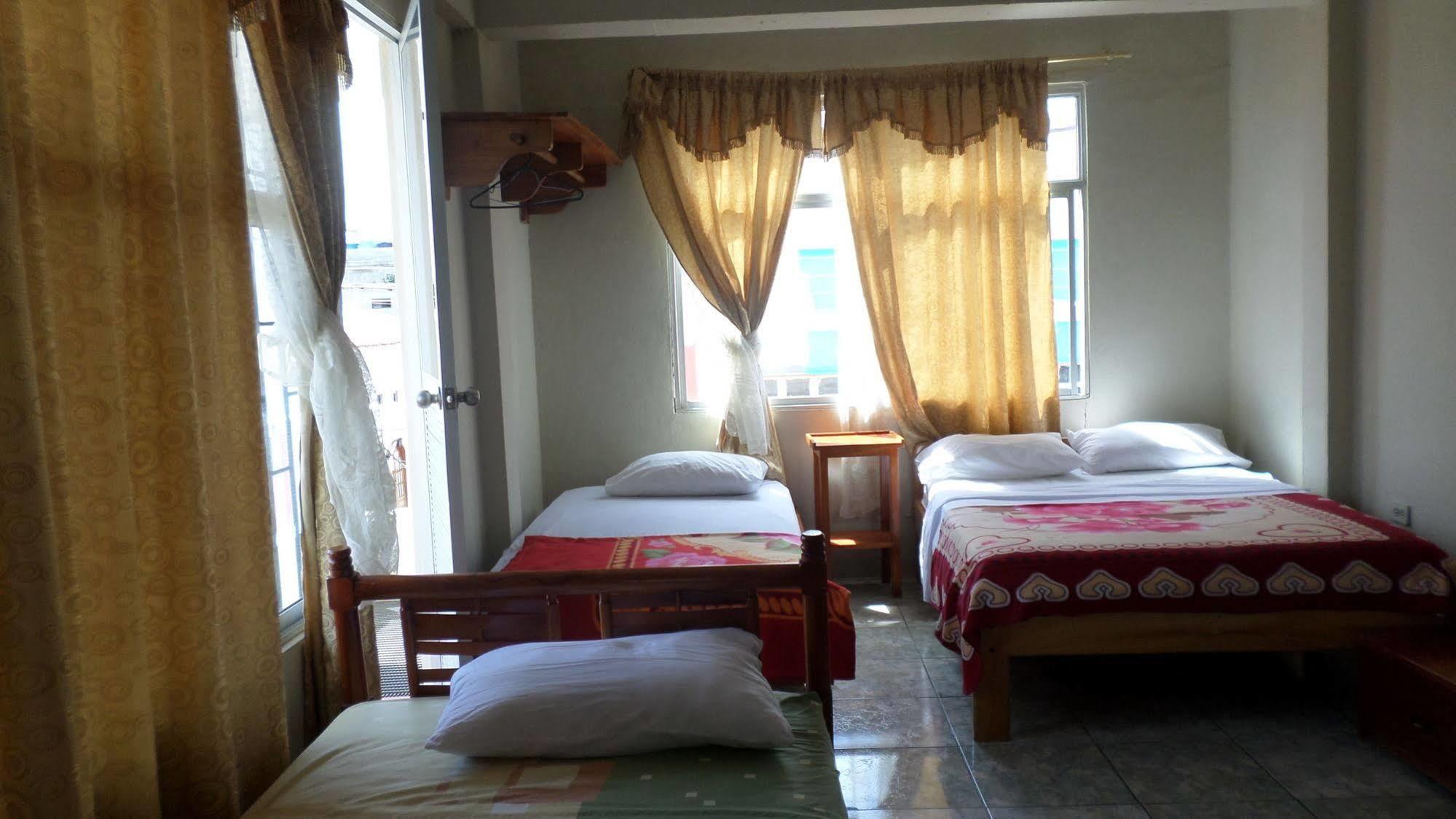 Hostal Miconia Пуерто Айора Екстериор снимка