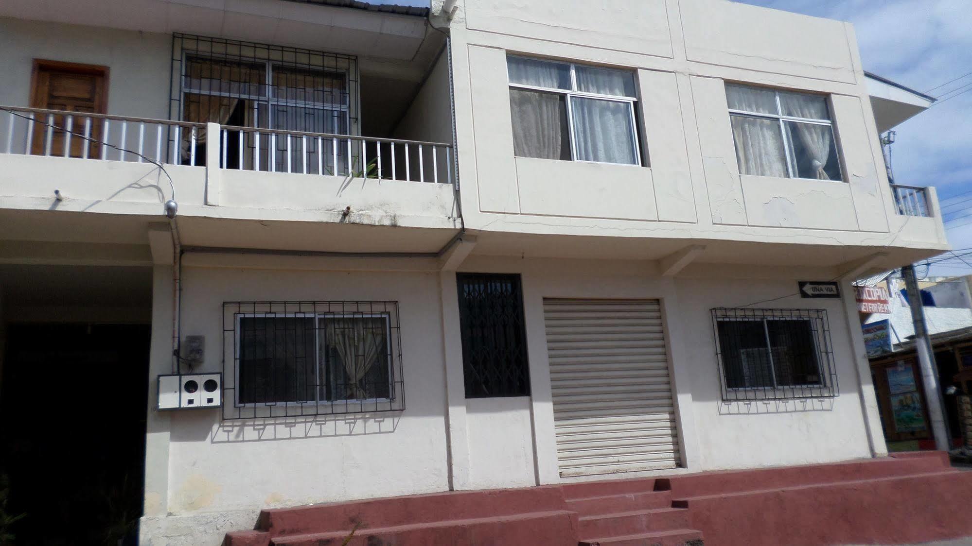 Hostal Miconia Пуерто Айора Екстериор снимка