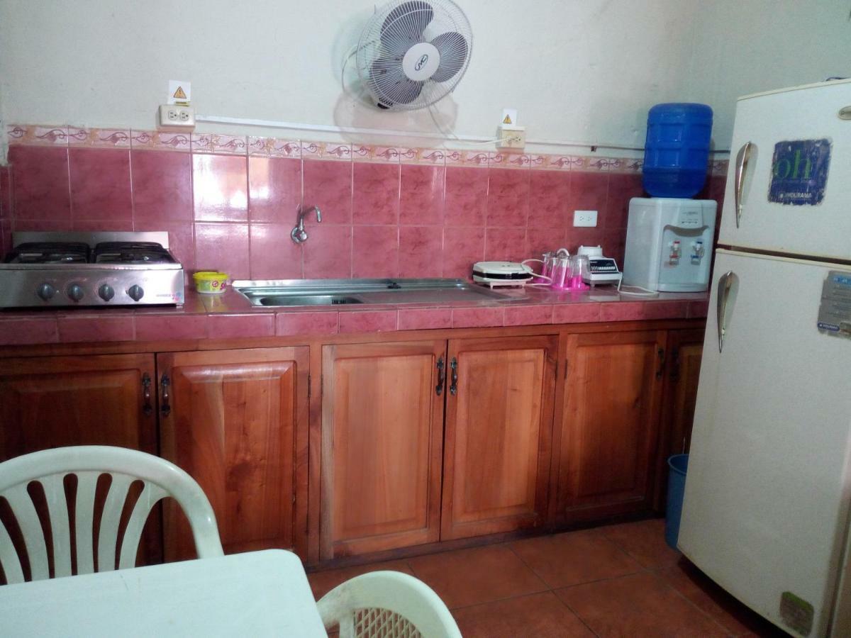 Hostal Miconia Пуерто Айора Екстериор снимка